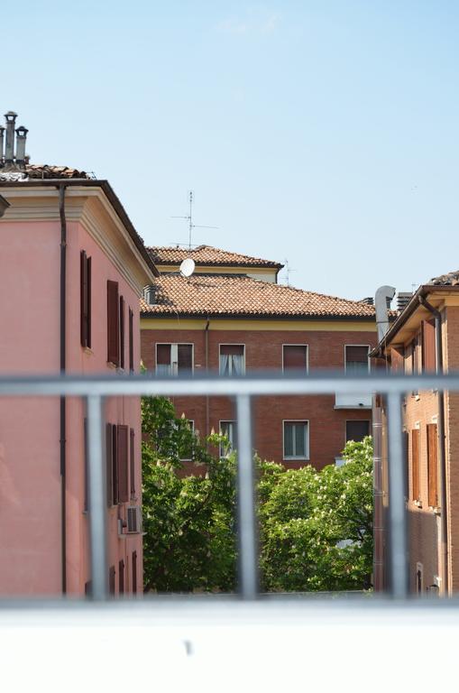 R&B La Pomposa Dei Motori Hotel Modena Exterior photo